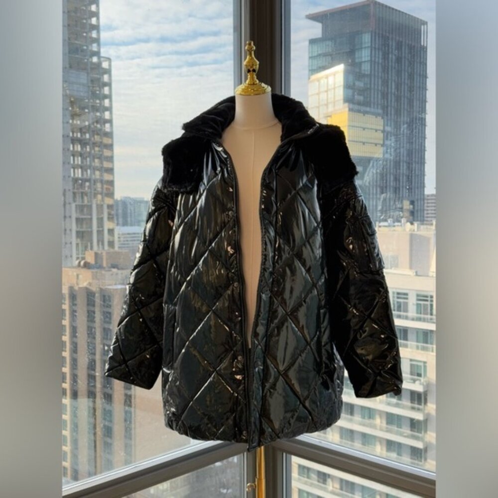 🆕 ALO YOGA 🧿 NWOT Snomoto Puffer Jacket, Black Patent Finish - Sz L / US 12-14 - Picture 4 of 16